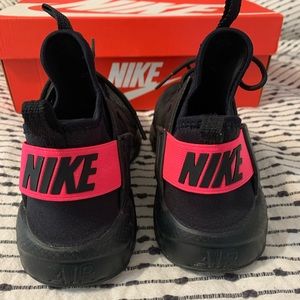 LIKE NEW NIKE HUARACHE RUN ULTRA GS